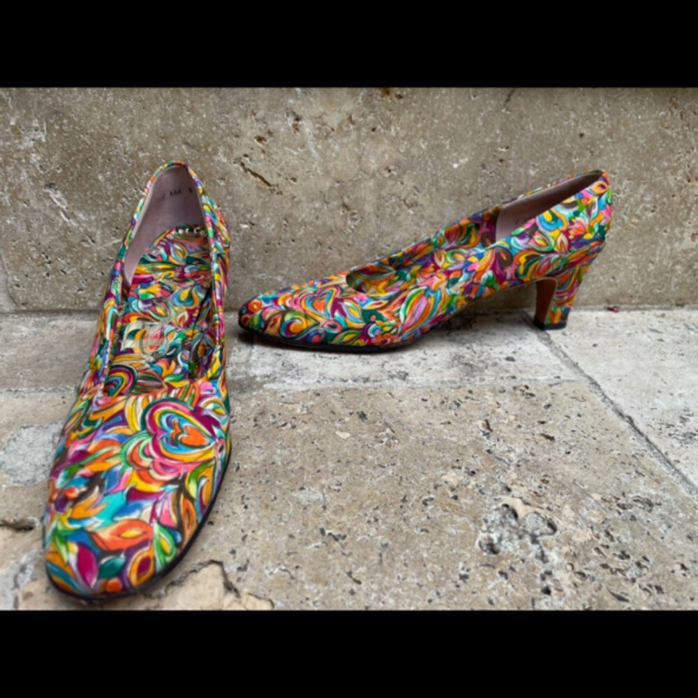 Women's WR by Amana Designer Collection heels Size 8